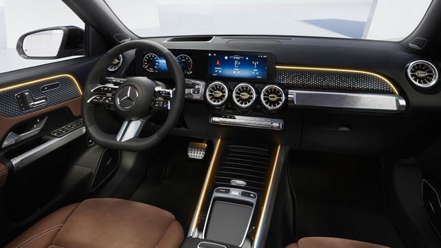 2024 M-Benz GLB 200  第1張相片