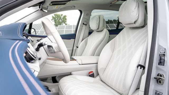 2024 M-Benz EQS SUV 450 4MATIC  第7張相片