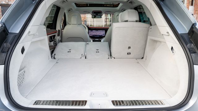 2024 M-Benz EQS SUV 450 4MATIC  第10張相片