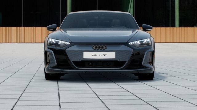 2024 Audi e-tron GT quattro Black Edition  第2張相片