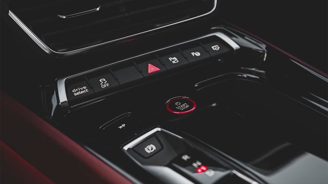 2024 Audi e-tron GT RS Carbon Edition  第8張相片
