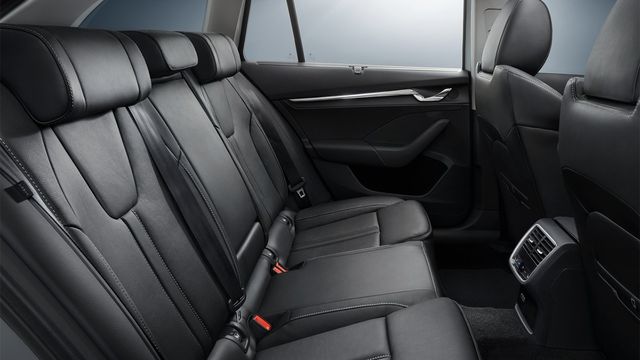 2024 Skoda Octavia Combi 2.0 TSI 4x4  第9張相片