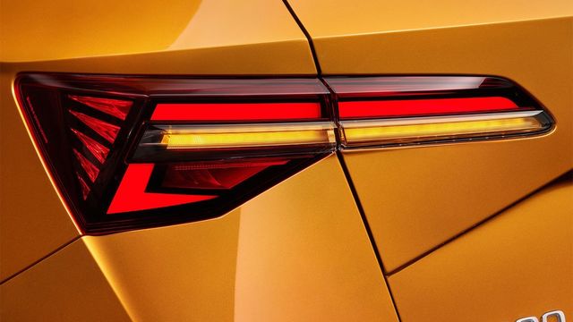2024 Skoda Karoq 1.5 TSI新雪山版  第5張相片