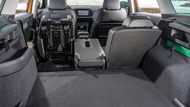 2024 Skoda Karoq 1.5 TSI新雪山版  第9張相片
