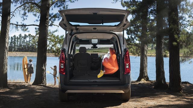 2024 Citroen Berlingo Feel M五人座  第10張相片