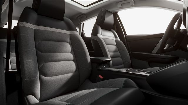 2024 Citroen C4 1.2 Feel  第8張相片