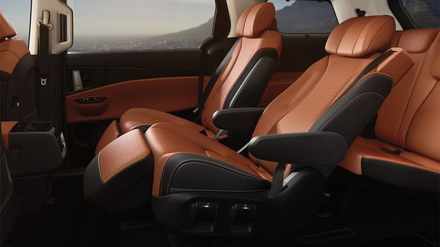2024 Kia Carnival 頂級7人座  第10張相片