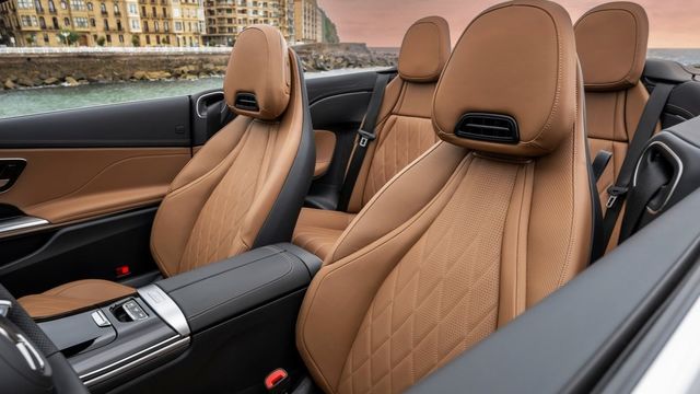 2024 M-Benz CLE Cabriolet 200  第7張相片