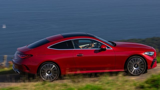 2024 M-Benz CLE Coupe 300 4MATIC  第2張相片