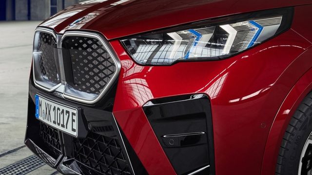 2024 BMW iX2 xDrive30iM Sport  第4張相片