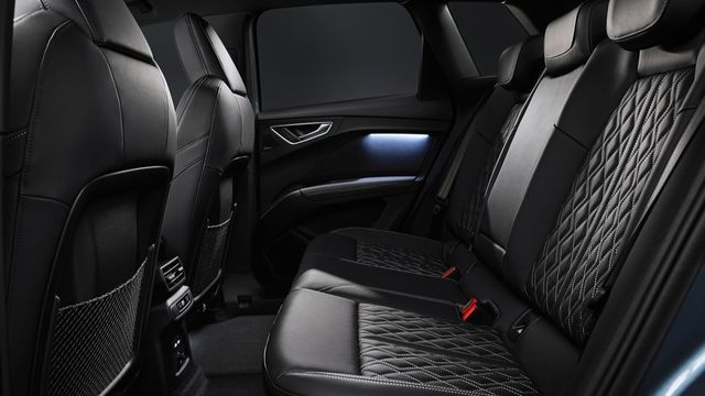 2024 Audi Q4 e-tron 55 quattro S-Line運動版  第8張相片