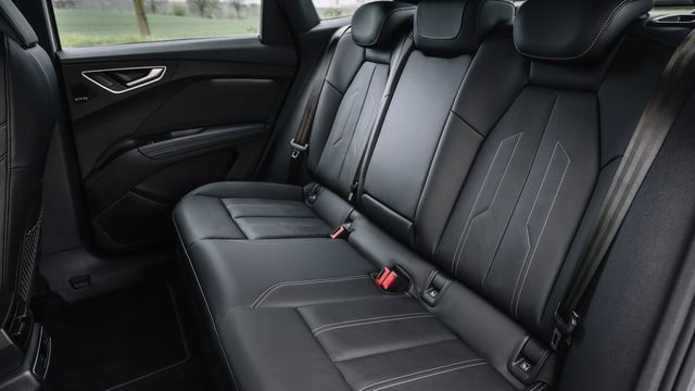2024 Audi Q4 Sportback e-tron 55 quattro S-Line運動版  第5張相片