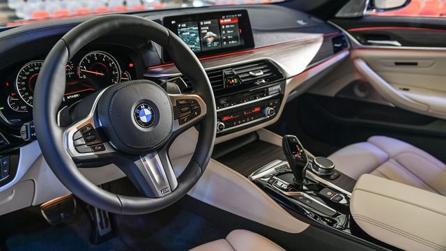 2019 BMW 5-Series Sedan 540i M Sport  第6張相片