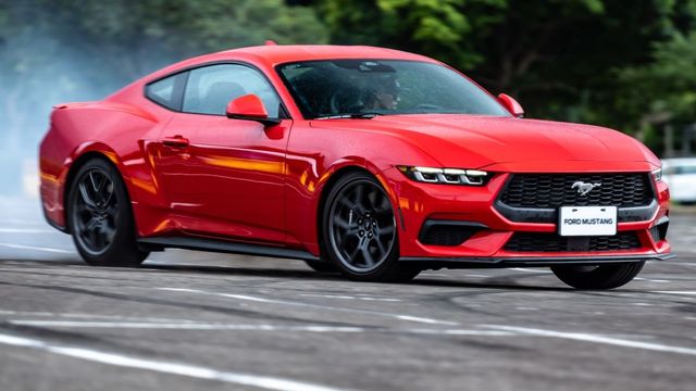 2024 Ford Mustang EcoBoost Premium  第1張相片