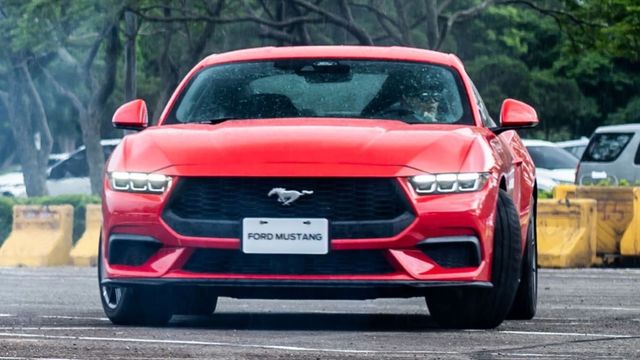 2024 Ford Mustang EcoBoost Premium  第3張相片