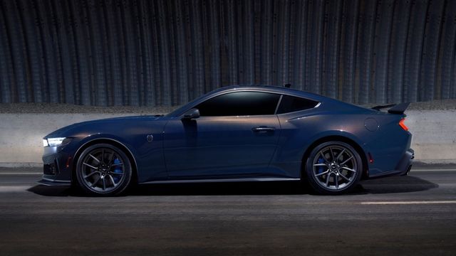2024 Ford Mustang Dark Horse Premium  第4張相片