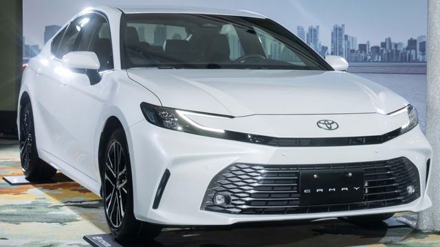 2024 Toyota Camry(NEW) 2.0旗艦  第1張相片
