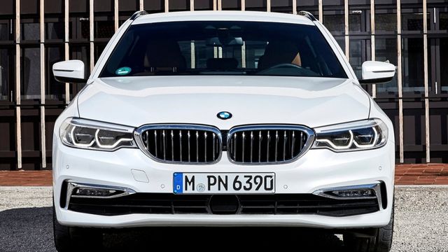 2019 BMW 5-Series Touring 520i Luxury  第2張相片