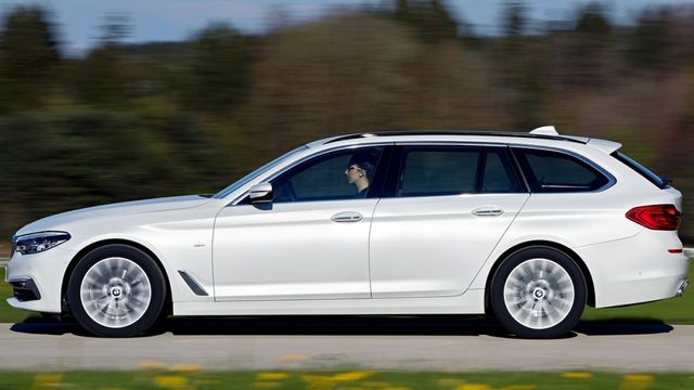 2019 BMW 5-Series Touring 520i Luxury  第4張相片