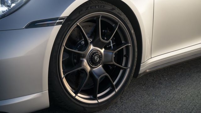 2025 Porsche 911 Turbo Coupe  50 Years  第6張相片