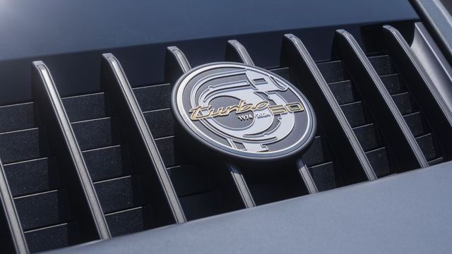 2025 Porsche 911 Turbo Coupe  50 Years  第7張相片