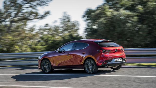 2025 Mazda 3 5D 20S Premium  第4張相片