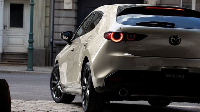 2025 Mazda 3 5D 20S Signature  第4張相片