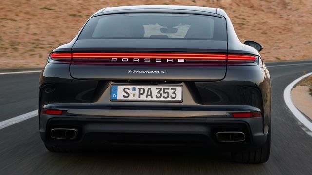 2025 Porsche Panamera 4  第2張相片