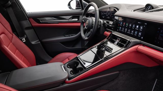 2025 Porsche Panamera 4  第10張相片