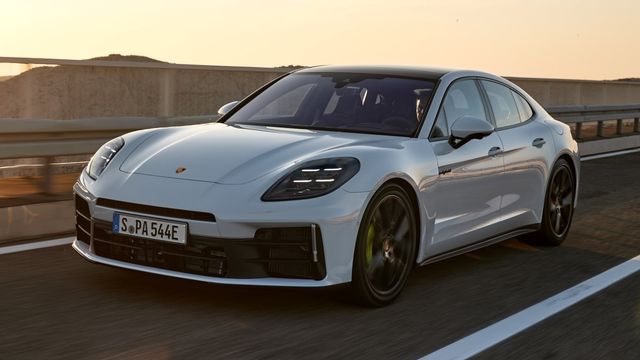 2025 Porsche Panamera 4 S E-Hybrid  第1張相片