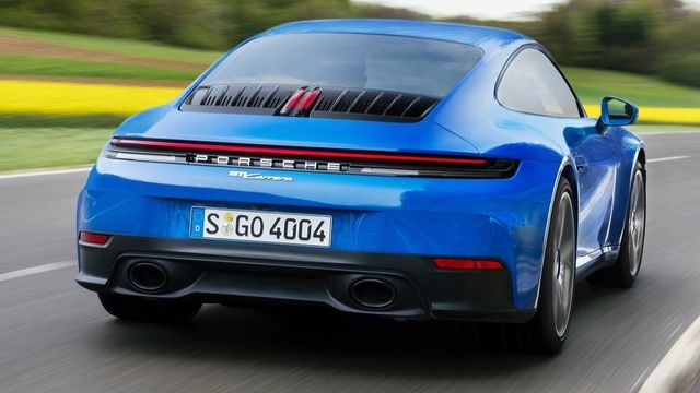 2025 Porsche 911 Carrera Coupe  第2張相片