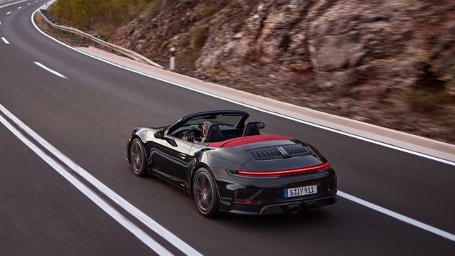 2025 Porsche 911 Carrera GTS Cabriolet  第8張相片