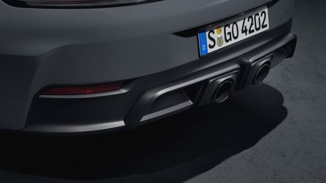 2025 Porsche 911 Carrera 4 GTS Coupe  第10張相片