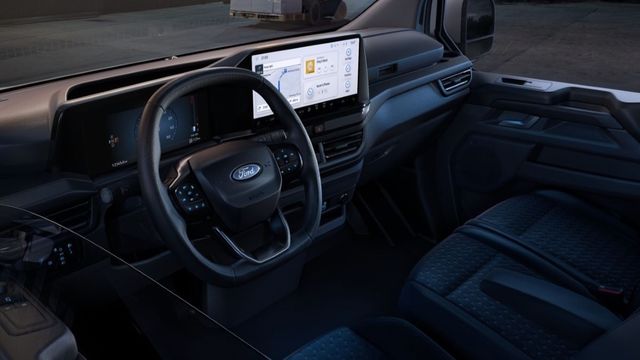 2025 Ford Tourneo Custom Kombi Trend 九座  第6張相片