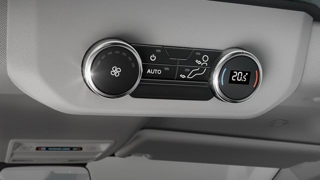 2025 Ford Tourneo Custom Kombi Trend 九座  第9張相片