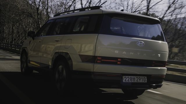 2024 Hyundai Santa Fe GLTH-C Premium  第3張相片