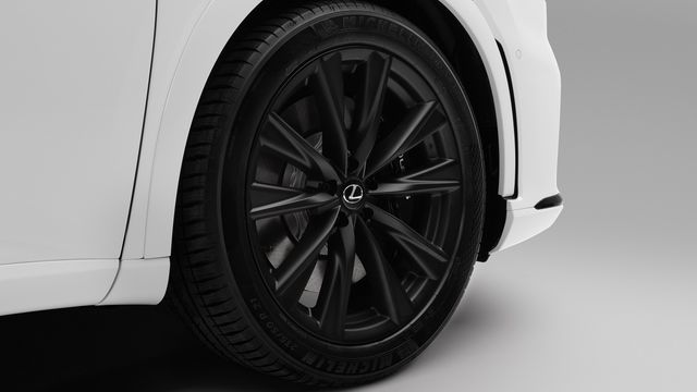 2025 Lexus RX 500h F Sport Performance  第4張相片