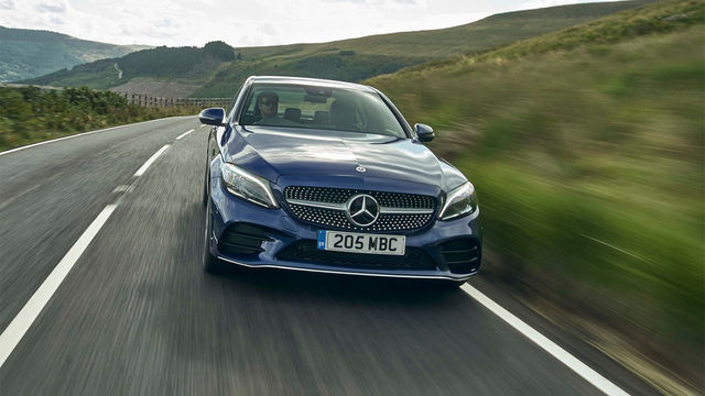 2019 M-Benz C-Class Sedan C300 AMG Line  第2張相片