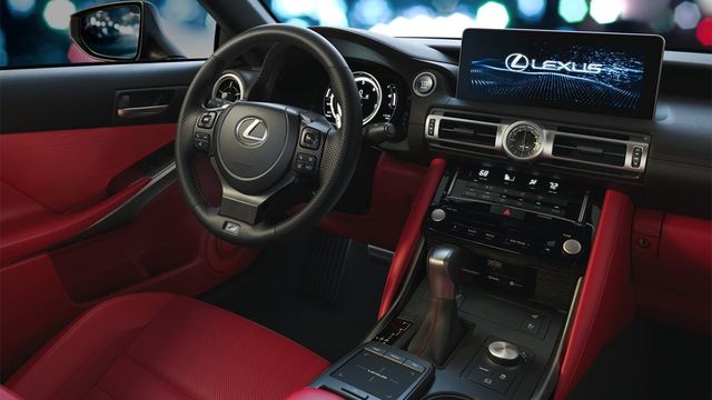2025 Lexus IS 300h F Sport版  第6張相片