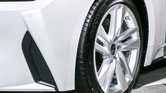 2025 Lexus IS 300h頂級版  第5張相片