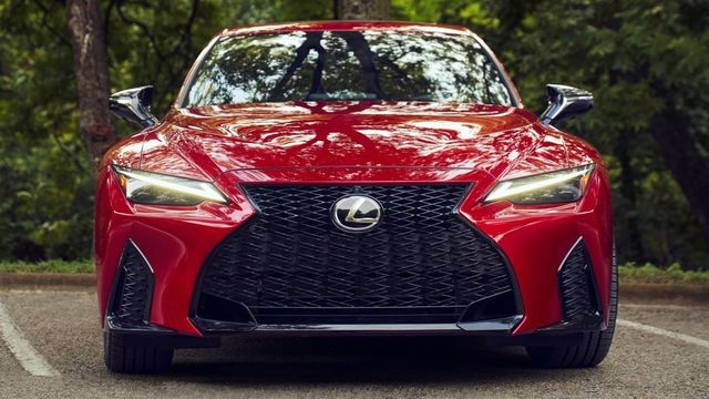 2025 Lexus IS 300h F Sport Mode Black IV版  第3張相片