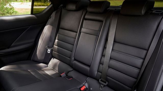2025 Lexus IS 300h F Sport Mode Black IV版  第9張相片