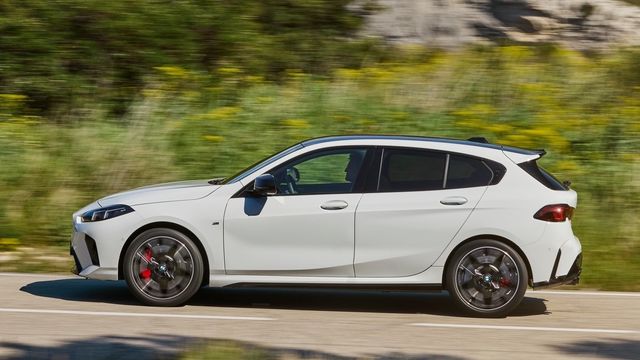 2025 BMW 1-Series M135 xDrive  第3張相片