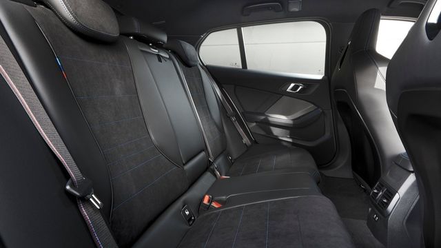 2025 BMW 1-Series M135 xDrive  第9張相片