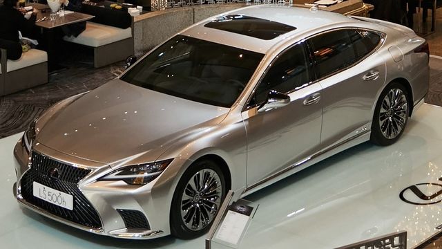2025 Lexus LS 500h頂級版  第1張相片