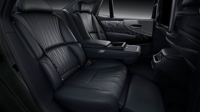 2025 Lexus LS 500h旗艦版(Kiriko飾板)  第7張相片