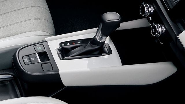 2025 Honda Fit e：HEV油電版  第8張相片