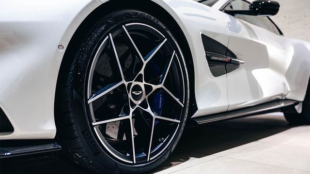 2025 Aston Martin Vanquish 5.2 V12  第4張相片