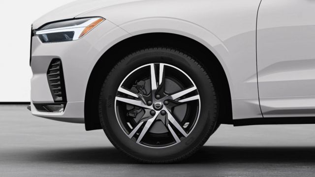 2025 Volvo XC60 Ultra B5 AWD  第4張相片