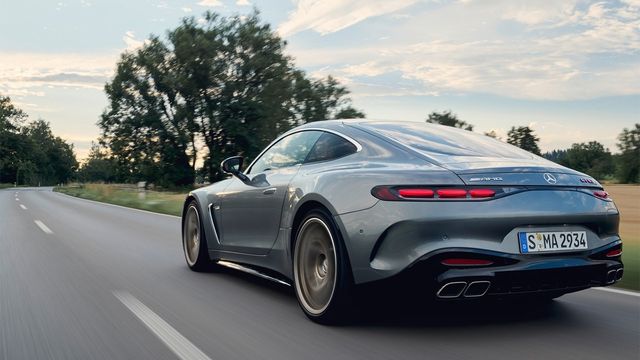 2025 M-Benz AMG GT 63 S E Performance  第2張相片